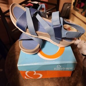 NIB Baretraps Women's SZ 9 Blue Sandals
